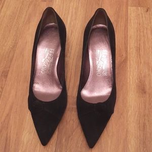 NIB $400 Salvatore Ferragamo "Tanagra" black suede kitten heels. 6 1/2.